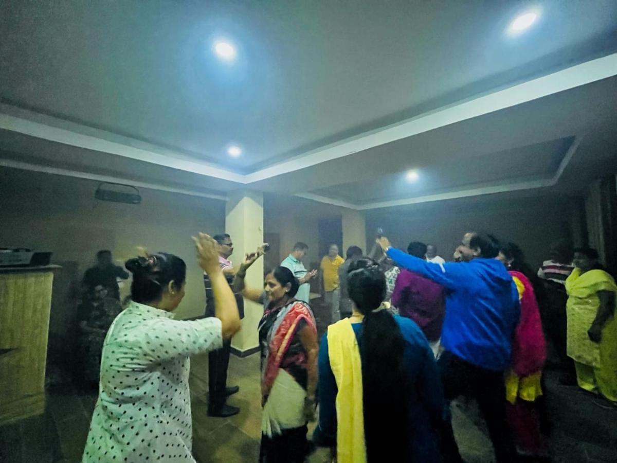 Manali Holiday Lnn - Gym, Spa, Dj Night, Pool Extérieur photo