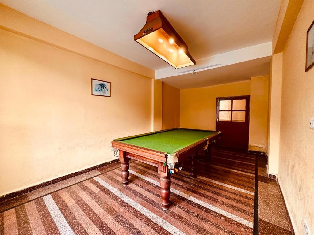 Manali Holiday Lnn - Gym, Spa, Dj Night, Pool Extérieur photo